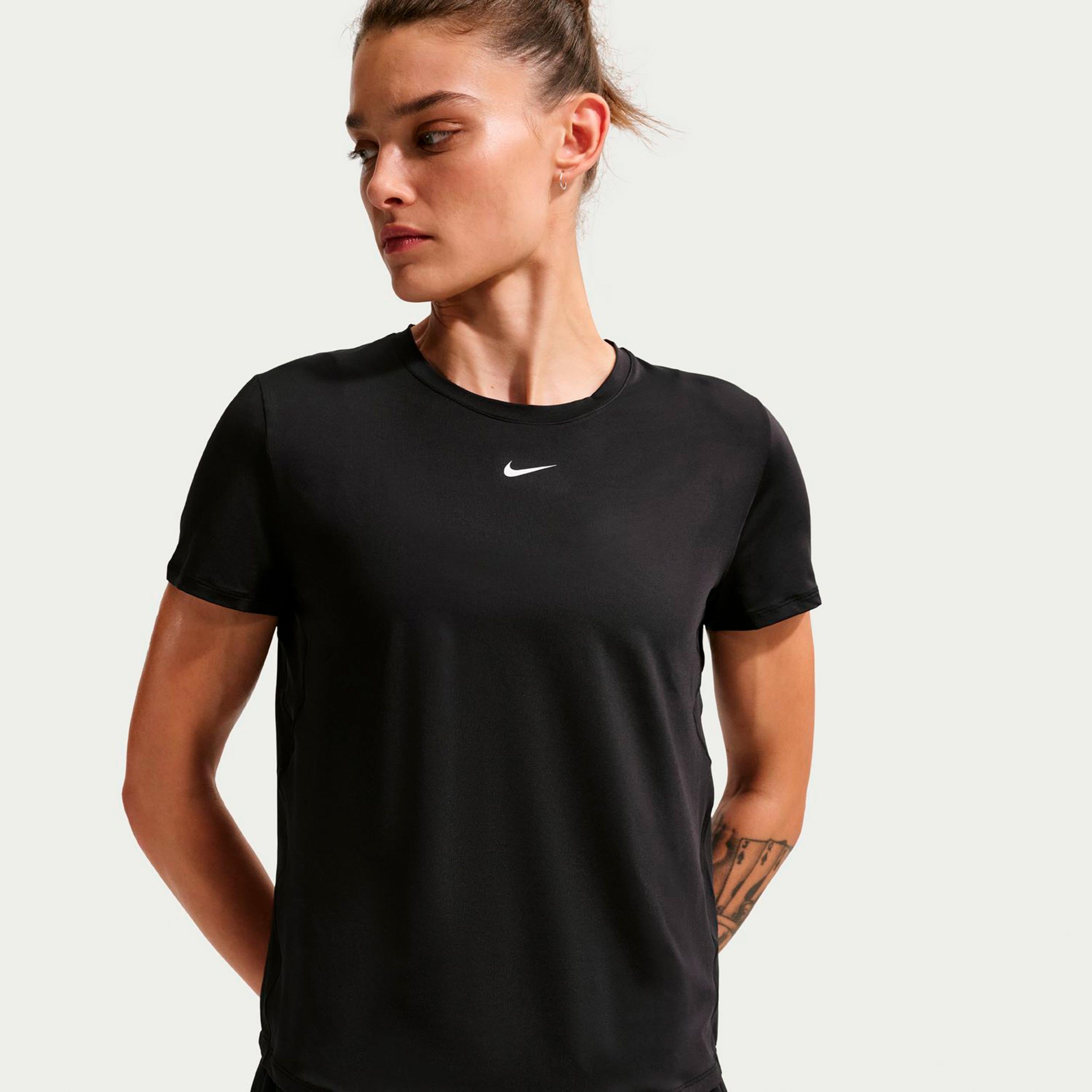 Nike One Dri-Fit Camiseta de manga corta Mujeres-negro, blanco