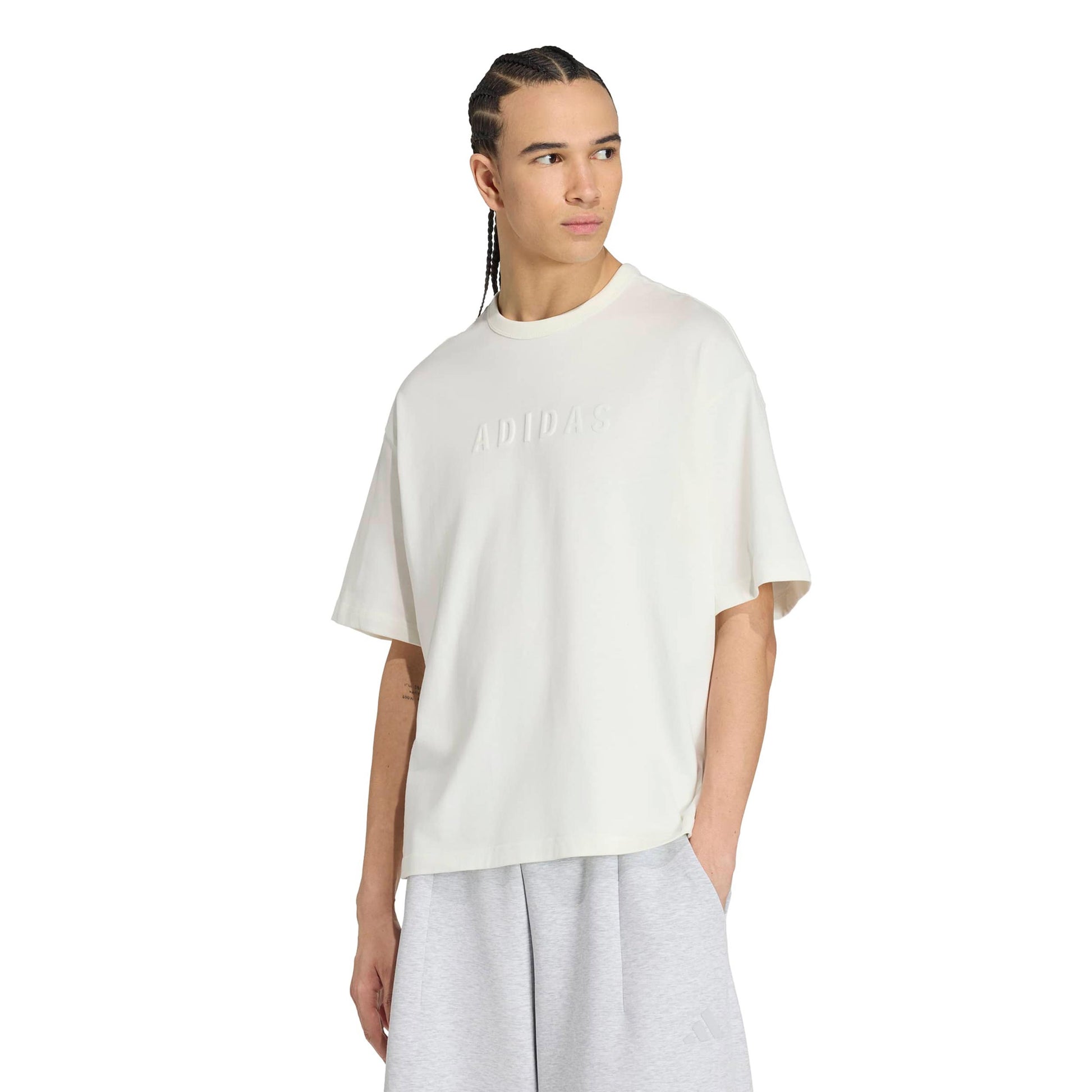adidas GFX Camiseta de manga corta Hombres - blanco roto